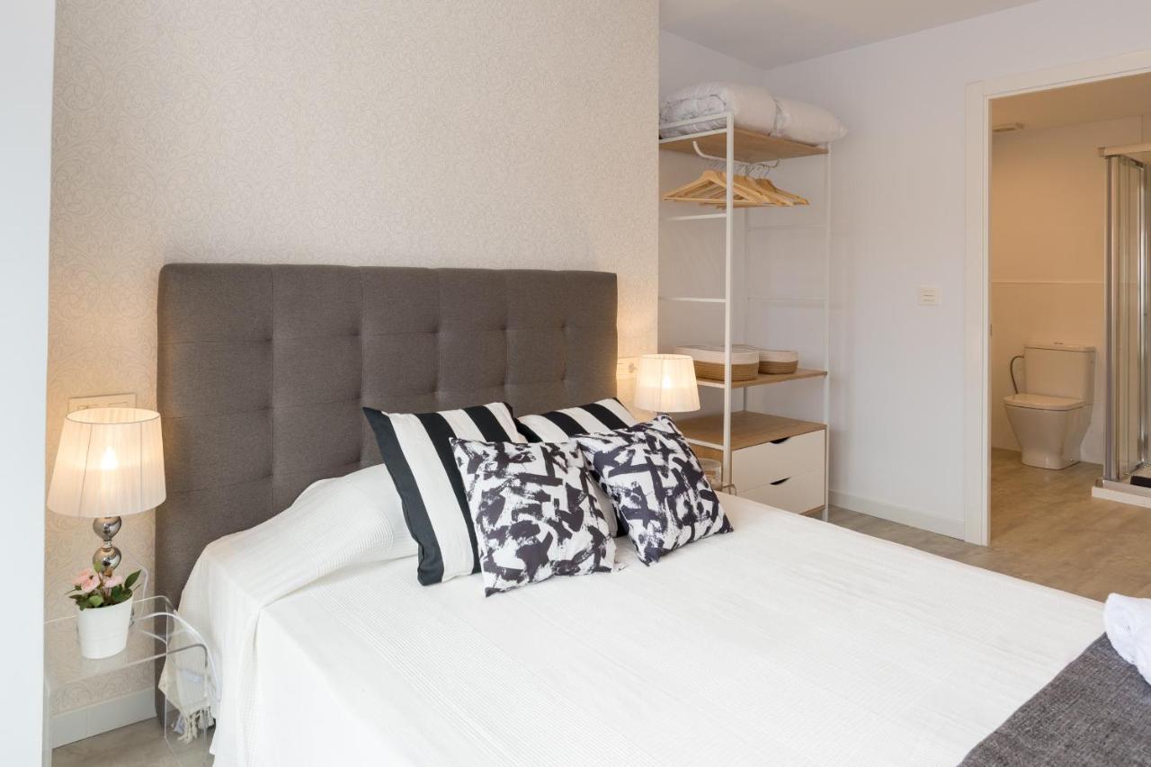 Urbe10 Angel Ganivet 2 Bedrooms Apartment Malaga Luaran gambar